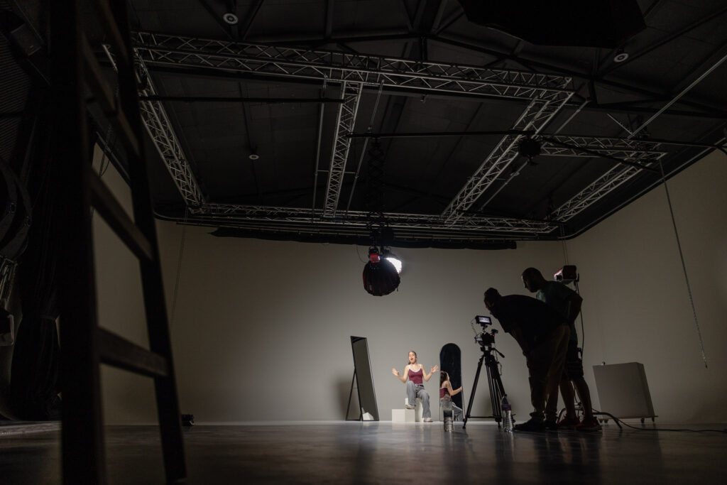 „Преродена“ на Сияна Зонева. Клипът е заснеман от Eclipse Vision в STUDIO 3 Варна.