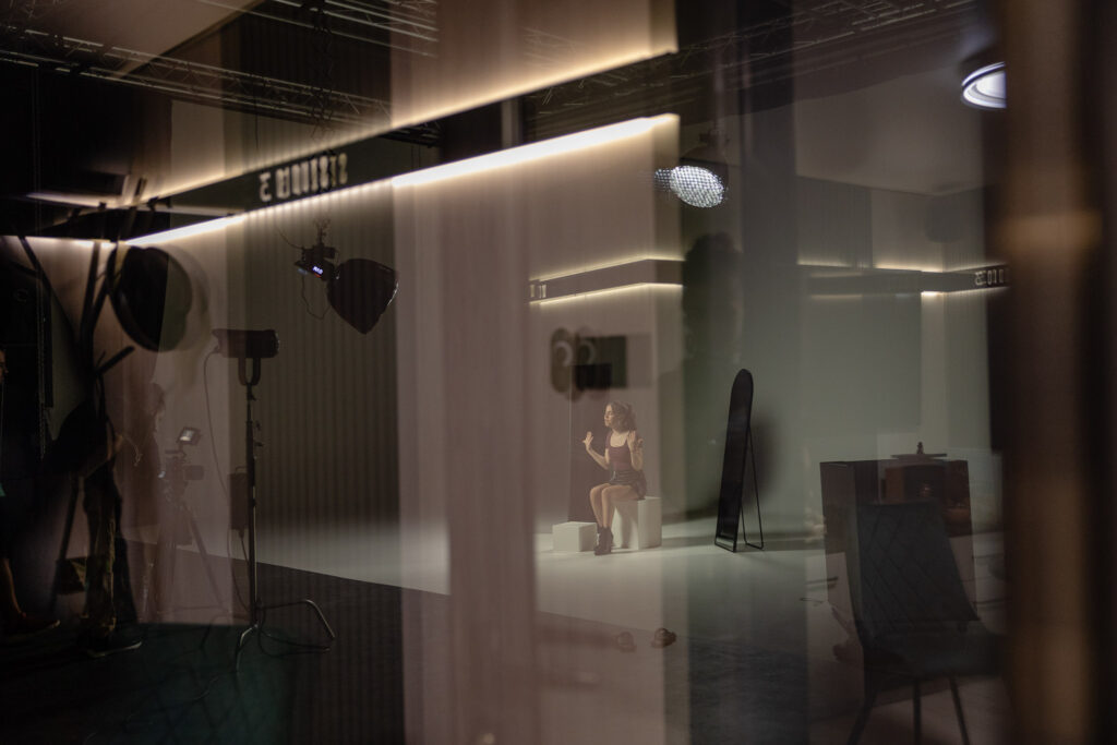 „Преродена“ на Сияна Зонева. Клипът е заснеман от Eclipse Vision в STUDIO 3 Варна.