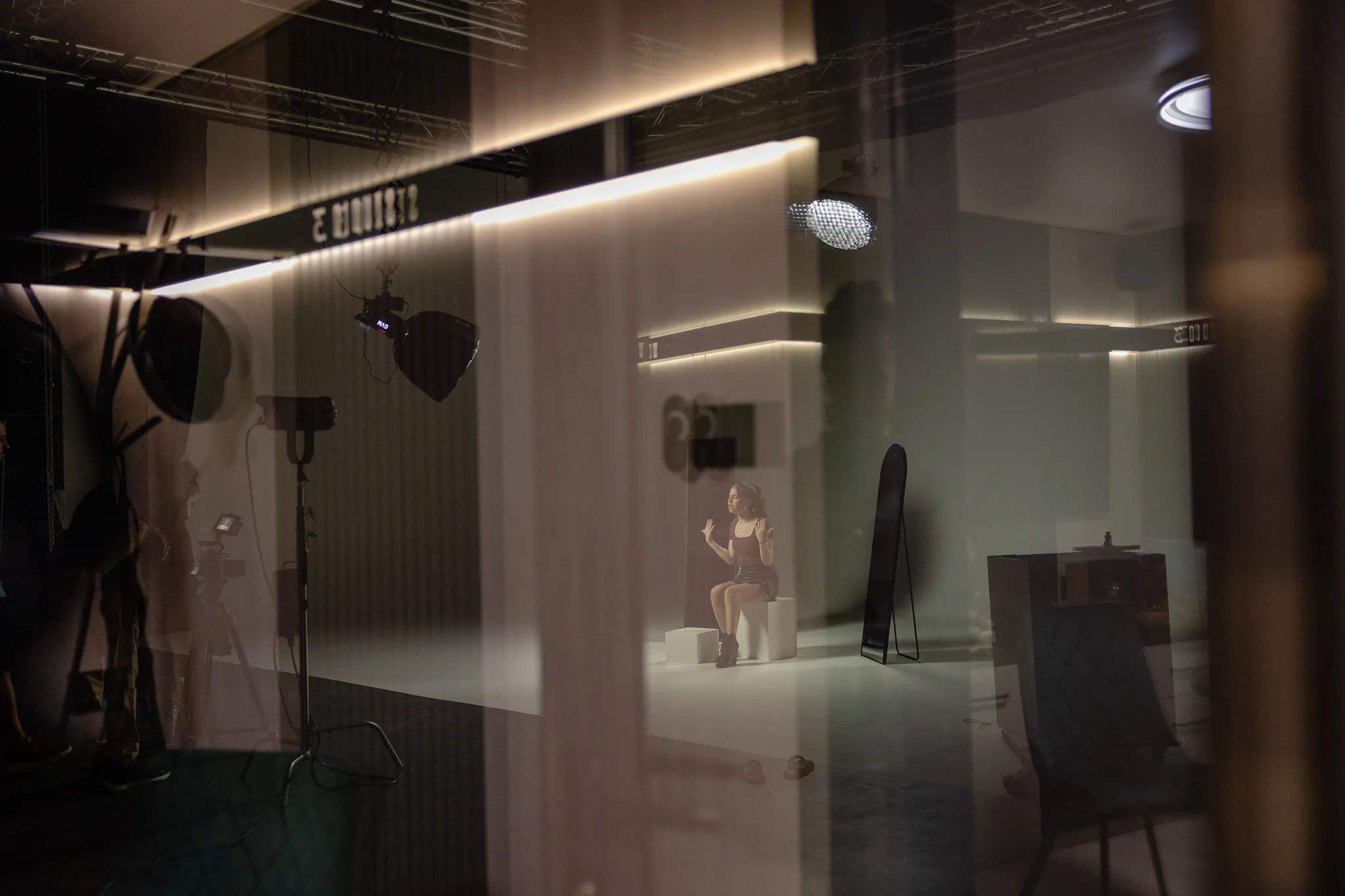 „Преродена“ на Сияна Зонева. Клипът е заснеман от Eclipse Vision в STUDIO 3 Варна.