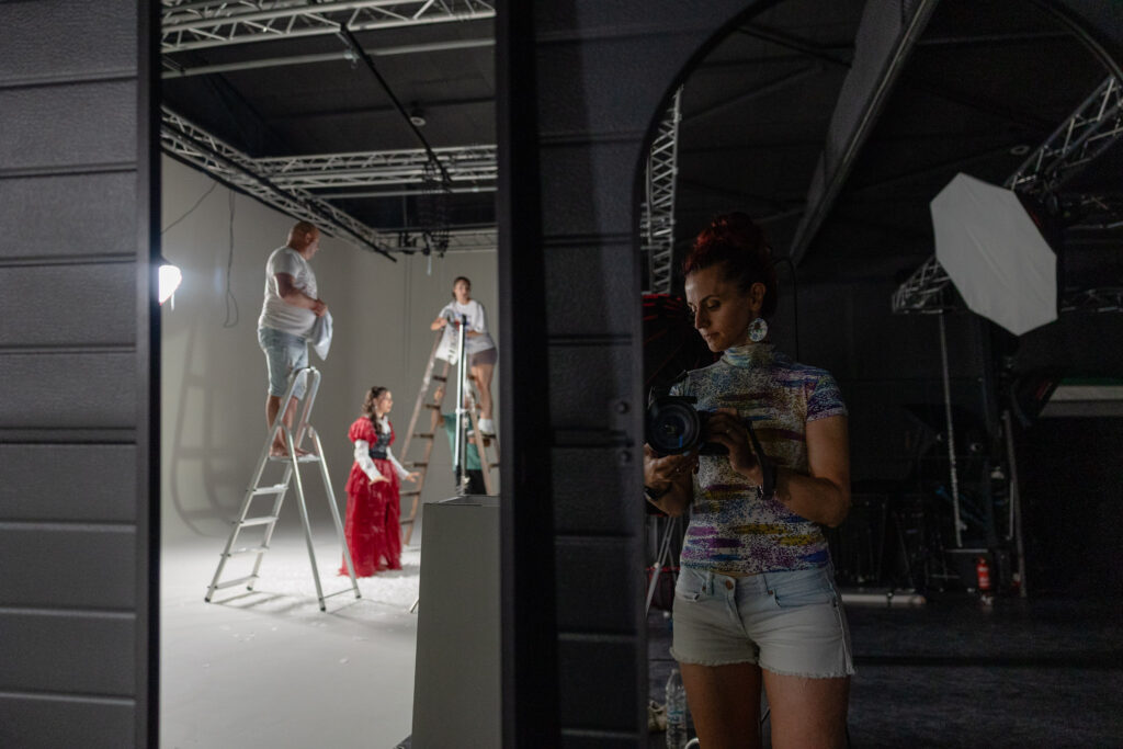 „Преродена“ на Сияна Зонева. Клипът е заснеман от Eclipse Vision в STUDIO 3 Варна.